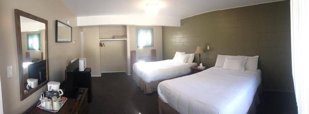 Ray Lyn Motel Trail
